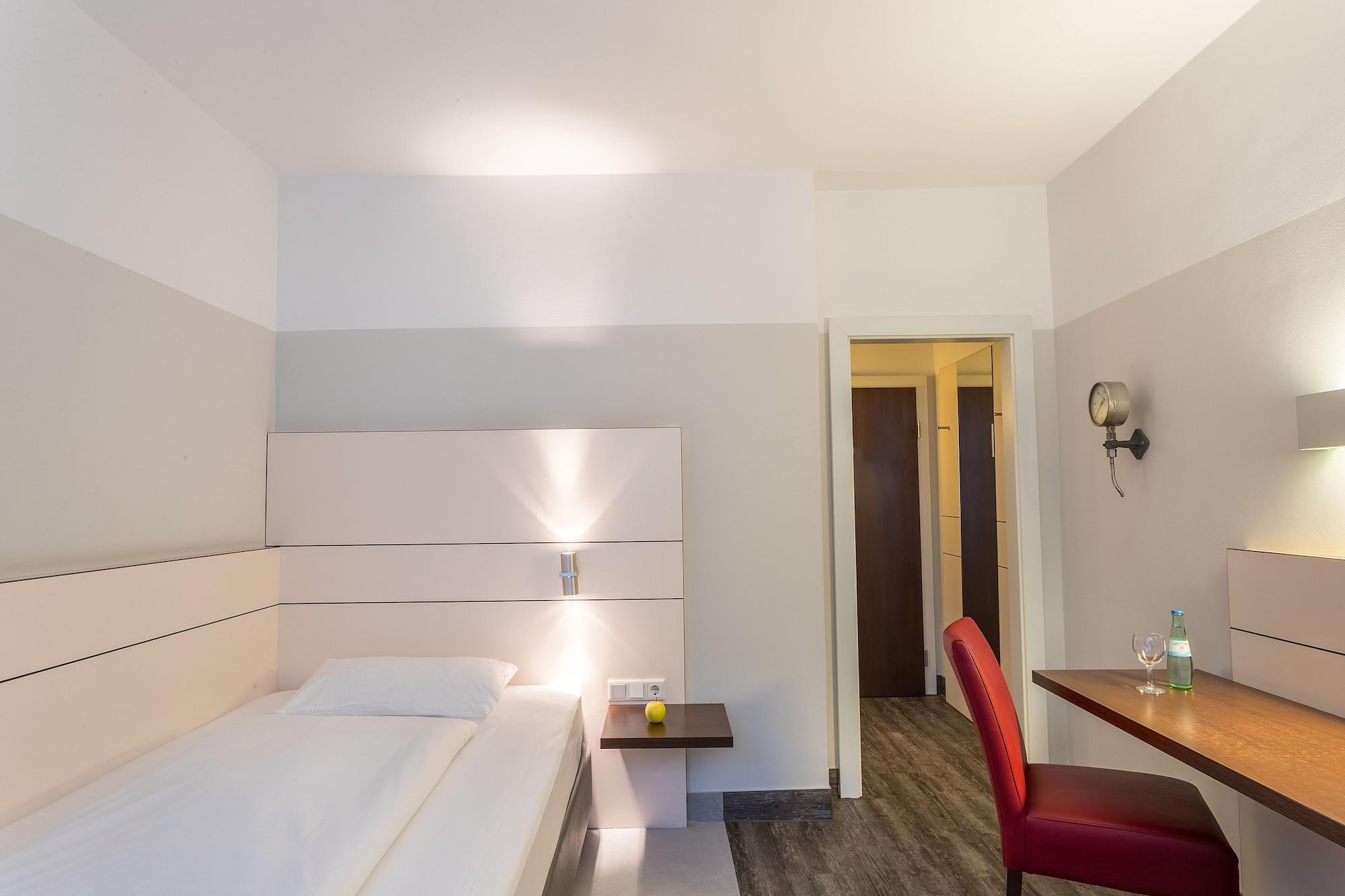 Ferrotel Duisburg - Partner Of Sorat Hotels Exterior foto
